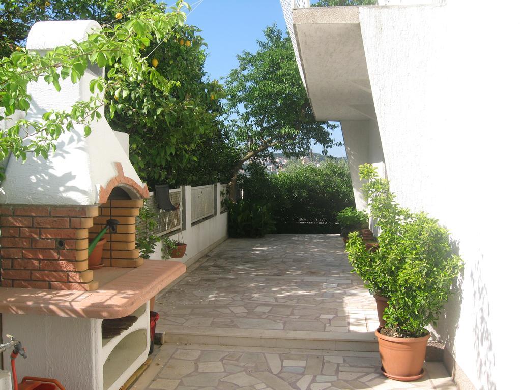 D.O.O. Yury Apartment Trogir Bagian luar foto